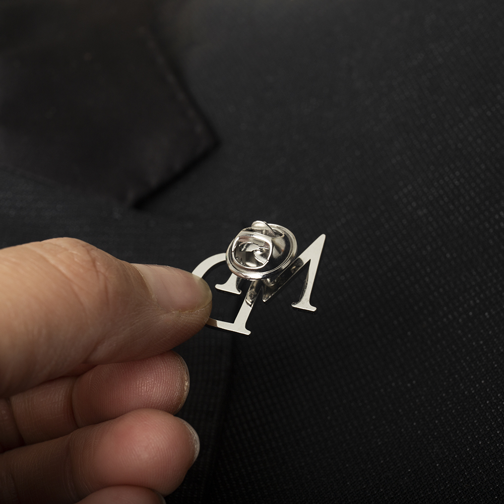 Tangula Spilla con iniziali pe - Tuxedo Lapel Pin recensione e prezzo