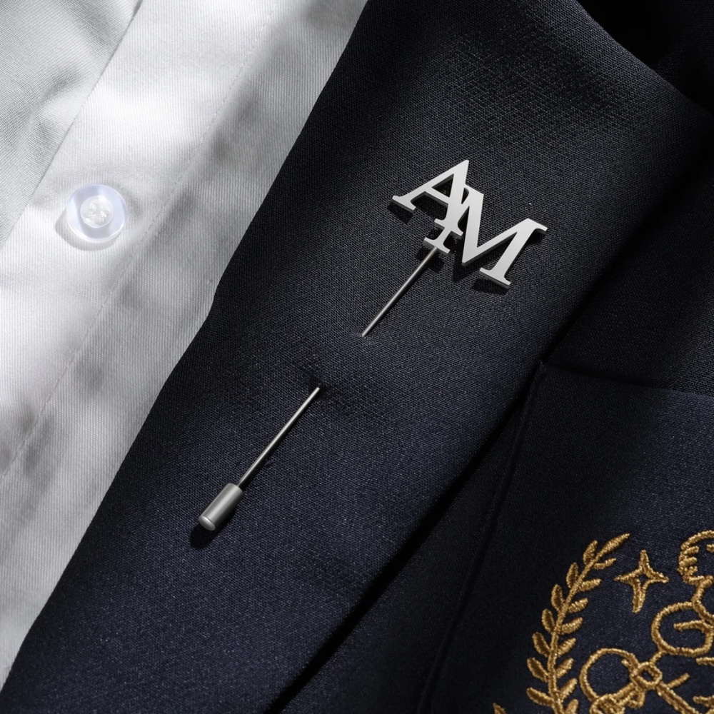 Spilla con Iniziali Personaliz - Tuxedo Lapel Pin recensione e prezzo